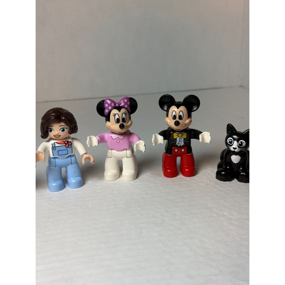 Lego Duplo Figures lot of 7